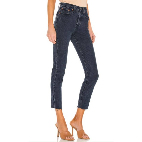 Levi's High Rise Jeans in Dark Blue - Picture 4 of 7